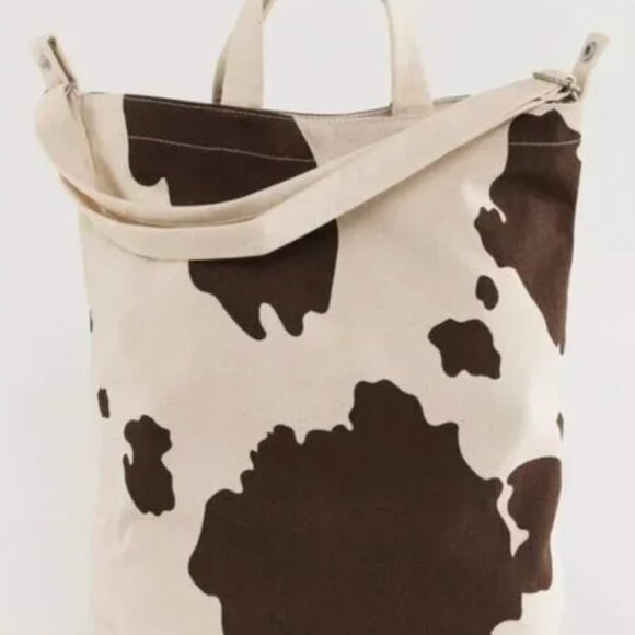 Brown Cow Print Vertical Duck Tote Bag - BAGGU - Picture 4 of 5